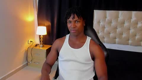 Snapshot of tau_montes chatting on April 8, 8:53 pm tau_montes online show from April 8, 8:53 pm