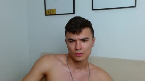 Snapshot of taurus4k chatting on December 15, 5:23 am taurus4k online show from December 15, 5:23 am