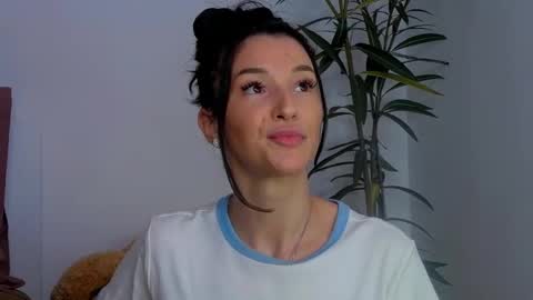 TayaKayan online show from December 10, 5:39 am