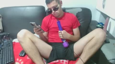 Snapshot of tayler_and_alina chatting on January 14, 8:37 pm MARCELO MILK online show from January 14, 8:37 pm