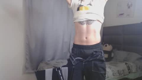 Snapshot of tayler_and_alina chatting on February 25, 2:36 am MARCELO MILK online show from February 25, 2:36 am