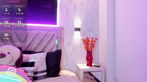 Taylor Harveey online show from February 14, 9:33 pm