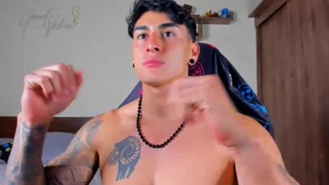 Snapshot of taylor_mclane1 chatting on November 16, 7:41 pm taylor_mclane1 online show from November 16, 7:41 pm