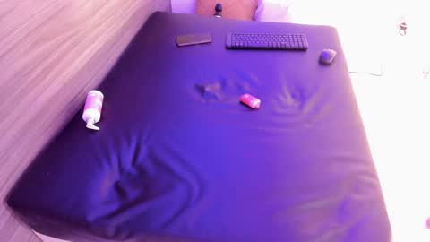 Taylor  online show from January 20, 3:39 pm