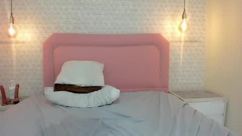 TAYLOR  online show from March 27, 8:26 am