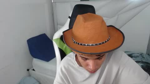 TAYLOR online show from April 2, 3:37 am