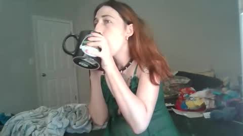 Snapshot of taylorslay chatting on February 2, 6:06 pm taylorslay online show from February 2, 6:06 pm