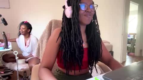 Snapshot of taylorsosweets chatting on June 5, 6:02 pm Taylor online show from June 5, 6:02 pm