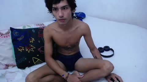 Snapshot of tayronx33 chatting on December 29, 11:08 pm Tayron online show from December 29, 11:08 pm