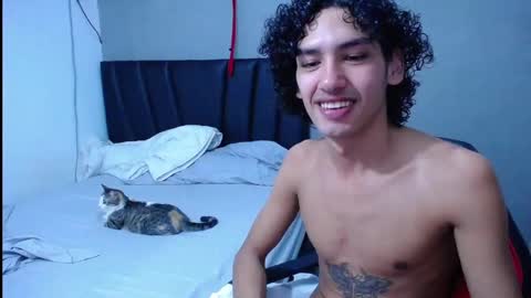 Snapshot of tayronx33 chatting on September 19, 6:52 pm Tayron online show from September 19, 6:52 pm