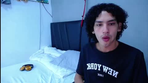 Snapshot of tayronx33 chatting on September 21, 5:25 pm Tayron online show from September 21, 5:25 pm