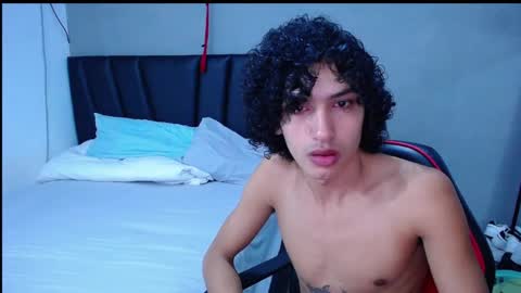 Snapshot of tayronx33 chatting on November 6, 6:31 pm Tayron online show from November 6, 6:31 pm