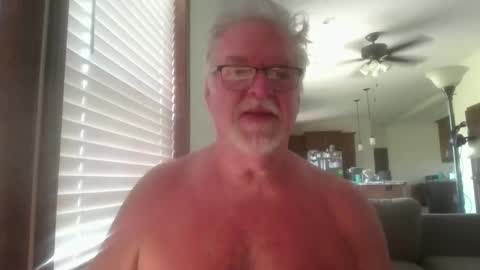 Snapshot of tc5350ranch chatting on June 2, 12:29 pm ybnorml online show from June 2, 12:29 pm