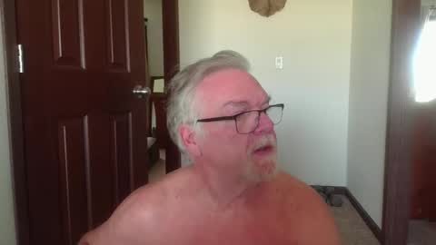 Snapshot of tc5350ranch chatting on June 7, 3:05 pm ybnorml online show from June 7, 3:05 pm