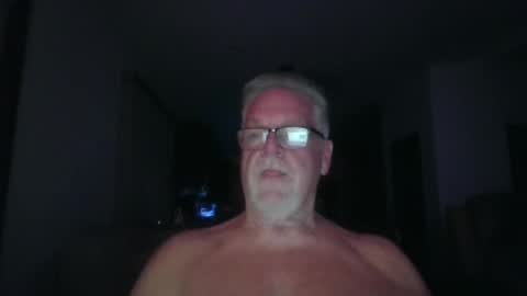 Snapshot of tc5350ranch chatting on July 18, 3:33 am ybnorml online show from July 18, 3:33 am