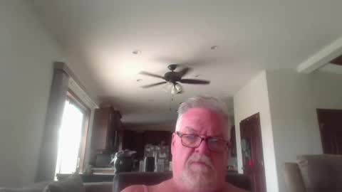 Snapshot of tc5350ranch chatting on July 23, 1:31 pm ybnorml online show from July 23, 1:31 pm