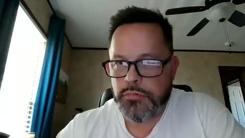 Snapshot of tdhawk87 chatting on December 17, 8:26 pm tdhawk87 online show from December 17, 8:26 pm