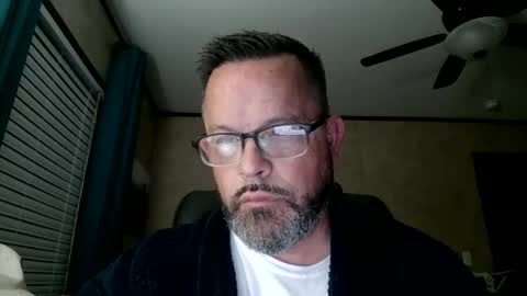 Snapshot of tdhawk87 chatting on February 23, 12:02 pm tdhawk87 online show from February 23, 12:02 pm