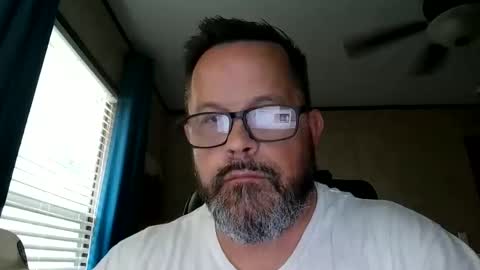 Snapshot of tdhawk87 chatting on March 6, 2:35 pm tdhawk87 online show from March 6, 2:35 pm