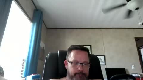 Snapshot of tdhawk87 chatting on April 27, 9:35 pm tdhawk87 online show from April 27, 9:35 pm