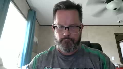 Snapshot of tdhawk87 chatting on April 28, 6:13 pm tdhawk87 online show from April 28, 6:13 pm
