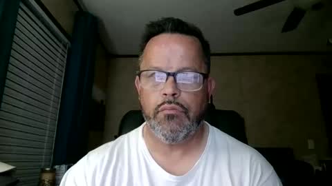 Snapshot of tdhawk87 chatting on May 25, 9:59 am tdhawk87 online show from May 25, 9:59 am
