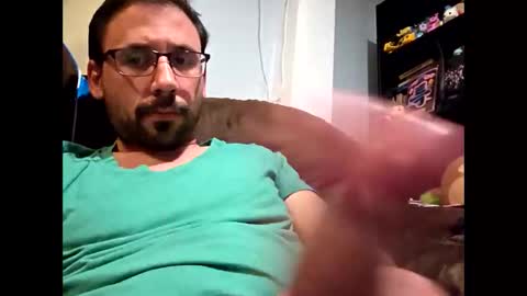 tdog1989007 online show from May 4, 11:45 pm