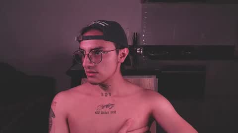 Snapshot of te0__0 chatting on February 25, 3:09 am Teo independent model online show from February 25, 3:09 am