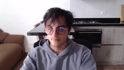 Snapshot of te0__0 chatting on July 10, 1:25 pm Teo independent model online show from July 10, 1:25 pm