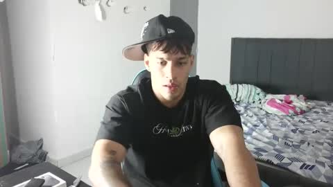 team23hot0 online show from February 16, 5:03 am