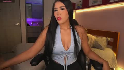 Loren Soler    Sophie Soler 19 years online show from April 14, 3:40 pm