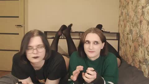 Snapshot of tearjuly chatting on April 19, 9:06 pm July online show from April 19, 9:06 pm