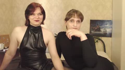 Snapshot of tearjuly chatting on July 12, 12:51 pm July online show from July 12, 12:51 pm