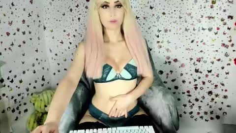 Snapshot of tease_tammy chatting on May 3, 6:58 pm ASK Me online show from May 3, 6:58 pm