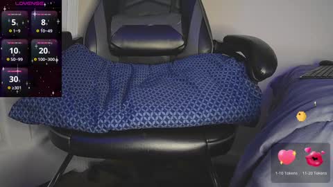 Snapshot of teaser4 chatting on January 18, 6:13 am teaser4 online show from January 18, 6:13 am