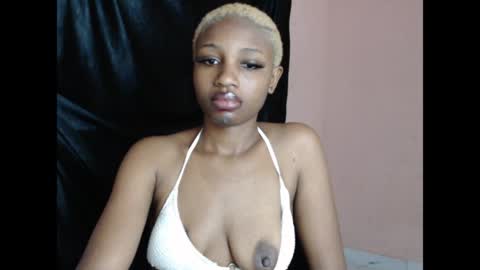 Snapshot of teasexkitty chatting on May 19, 1:56 am teasexkitty online show from May 19, 1:56 am