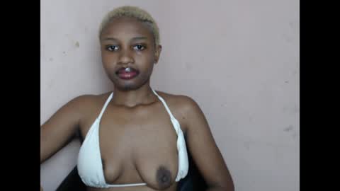 Snapshot of teasexkitty chatting on May 31, 12:08 am teasexkitty online show from May 31, 12:08 am