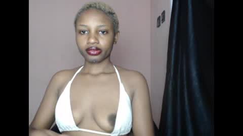 Snapshot of teasexkitty chatting on July 7, 8:35 pm teasexkitty online show from July 7, 8:35 pm