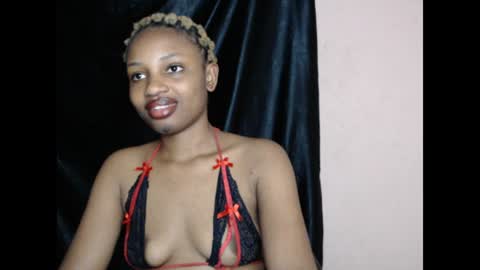 Snapshot of teasexkitty chatting on July 24, 9:35 pm teasexkitty online show from July 24, 9:35 pm