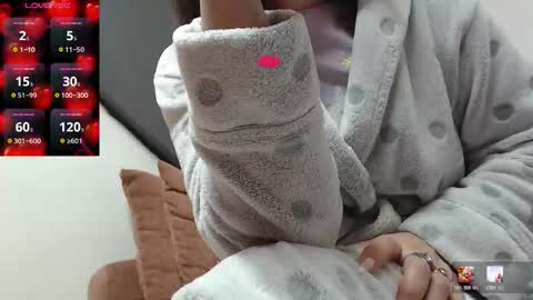 Snapshot of teasexpert4444 chatting on February 14, 7:27 am ALICIA--- online show from February 14, 7:27 am