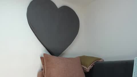 ALICIA--- online show from March 21, 6:18 am