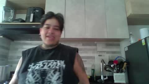 Snapshot of techno_420 chatting on June 2, 8:44 pm Charlee He online show from June 2, 8:44 pm