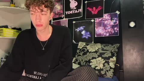 Alice     online show from April 23, 12:34 am