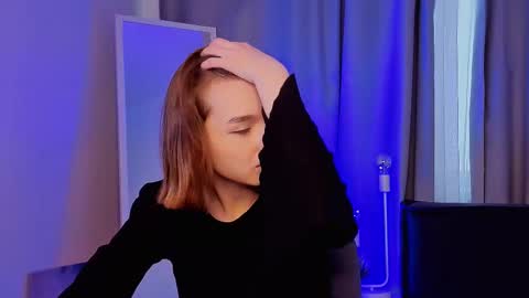 all me precious   online show from February 13, 11:39 am