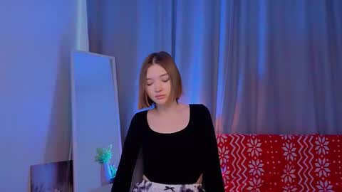 all me precious   online show from February 22, 5:19 am