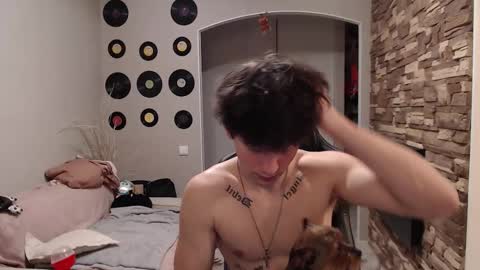 Teddy online show from December 2, 7:57 am