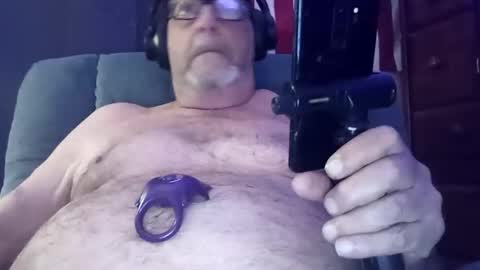 Snapshot of tedestep2 chatting on April 30, 11:05 am tedestep2 online show from April 30, 11:05 am