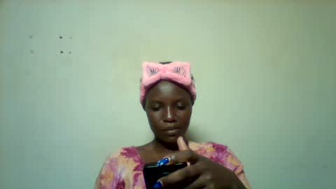 Snapshot of tee_kaicy chatting on January 19, 2:06 pm kaicy online show from January 19, 2:06 pm