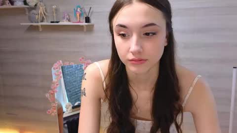 Snapshot of teeaapsex chatting on May 31, 3:26 am Alice and Cassie online show from May 31, 3:26 am