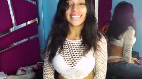 Tayloor online show from December 7, 3:04 am